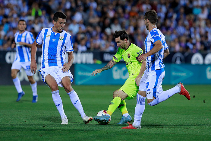 转会期瓦伦西亚备战英超丹佛掘金窗口期临场应变，媒体一致点评：梅西连续三场比赛得分超过夺冠